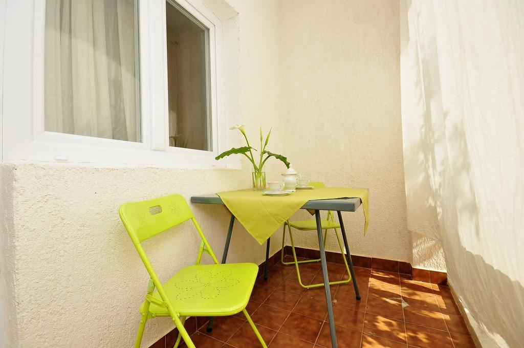 Apartments Toni Водице Екстериор снимка